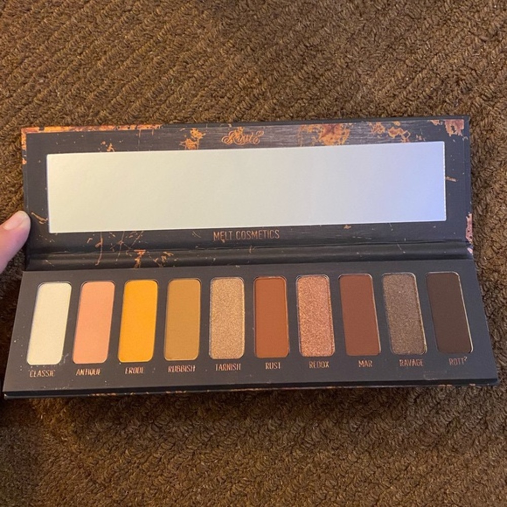 Rust palette melt cosmetics